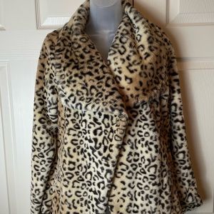 Ladies Mystree Faux Fur Coat Size Small